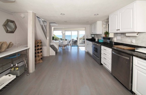 Wading River House | Casa Playa: Modern Beach House w/Views