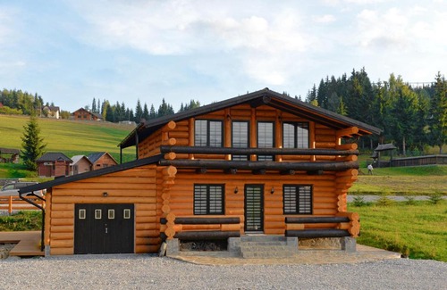 Vatra Dornei House | Casa Poligonului