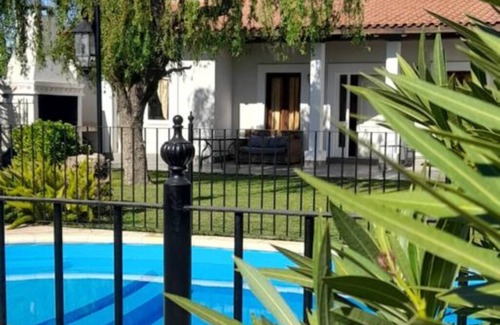Maipu House | CASA POR LOS CAMINOS DEL VINO EN UN LUGAR DE VIÑEDOS PRIVILEGIADO DE MENDOZA