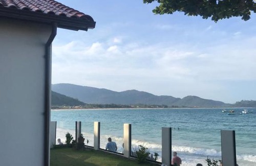 Armacao House | Casa praia frente ao mar