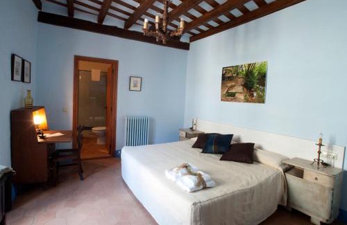 Sant Feliu de Pallerols House | Casa Prat