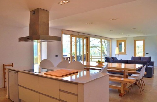 Santa Maria de Merles House | Casa Puñol - High Standard Holiday Villa w/Pool & Jacuzzi. 6 BR & 6 BA.