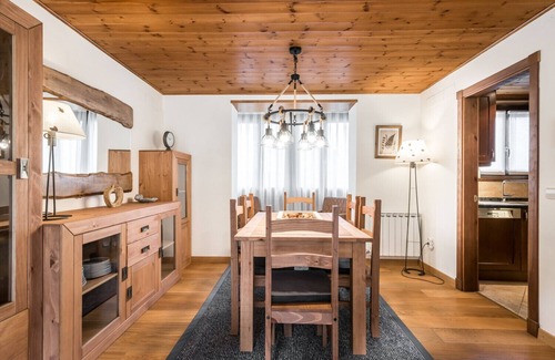 Pujo Ski Chalet | Casa Pujo by Totiaran, for 6 adults, in Salardu, 5 km from Baqueira