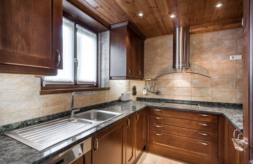 Pujo Ski Chalet | Casa Pujo by Totiaran, for 6 adults, in Salardu, 5 km from Baqueira