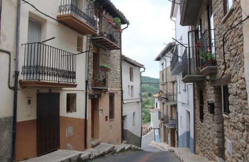 Vilafranca Ski Chalet | Casa Rústica en Villafranca del Cid con vistas a la montaña "Els Arenals"