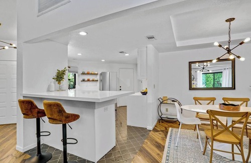 Racquet Club Estates House | Casa Rafael: Palm Springs Private Pool & Hot Tub