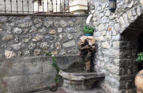 Sin House | Casa Ramón El Pallé