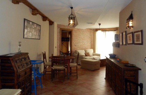 Piedralaves House | Casa Rebollares I