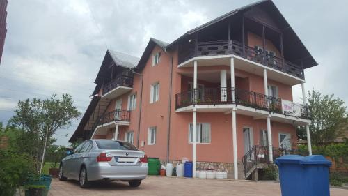 Ramnicu Valcea Cabin | Casa Reds