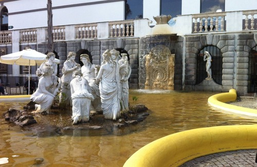 Maceira House | Casa Rocha in Portugal with a small pool! . "promo from August 17th to 24th" .