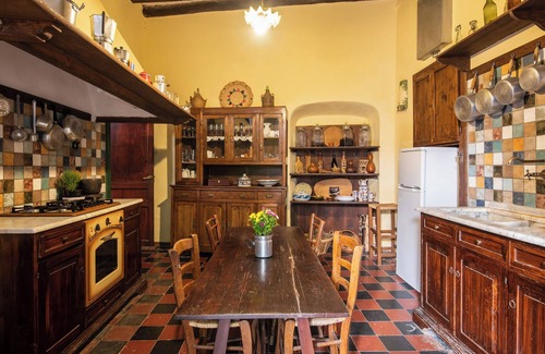 Iglesias Historic Centre Apartment | Casa Rodriguez - Three Bedroom Apartment, Sleeps 6