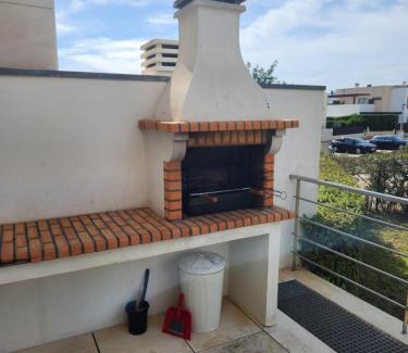 Monte Raposo House | Casa Rogel by Armação de Pêra with Heated Pool and Games Room