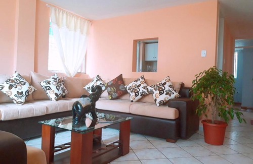 Lasso Bed & Breakfast | CASA ROSADA B&B
