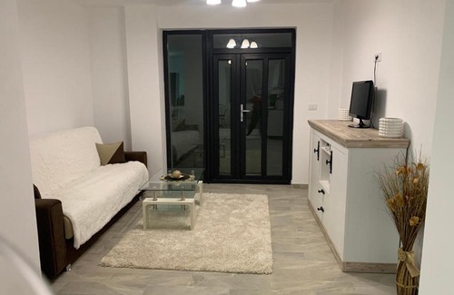 Barnova Villa | Casa Roxy
