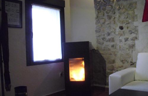 Cabanas de Polendos House | Casa Rural con Jacuzzi La Dulce