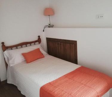 Navamorcuende House | Casa Rural El Enebro 4 estrellas