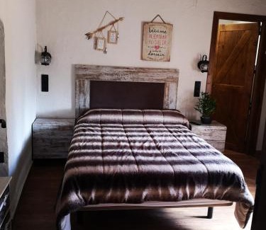 Yecla House | Casa Rural El Llano Quintanilla