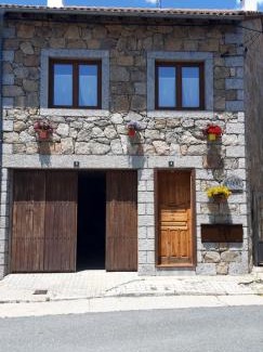 Navarredonda de Gredos House | Casa Rural el Casillo del Abuelo Goyo