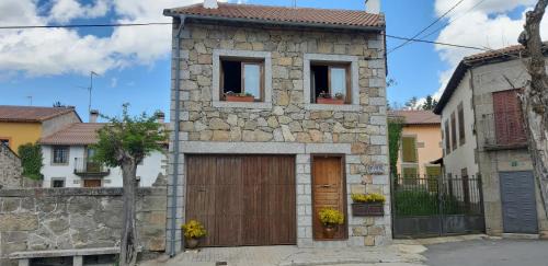 Navarredonda de Gredos House | Casa Rural el Casillo del Abuelo Goyo