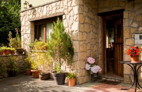 Paniceres House | Casa Rural Les Cabañes