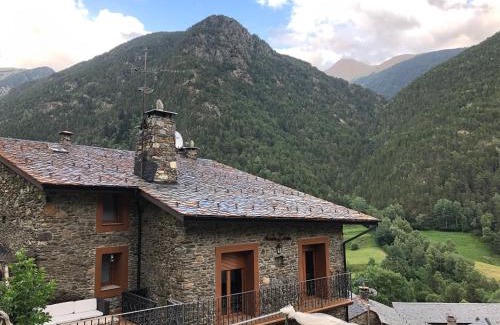 Llorts Ski Chalet | Casa Rustica Cabanes