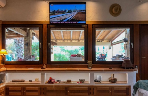 Chia Cottage | Casa Rustico, large pool, 350m from the beach, by the river.
