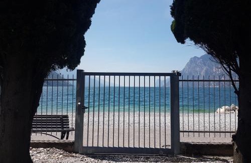 Torbole sul Garda House | Casa Sandra Bertolini Alla Spiaggia
