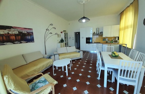 Vietri sul Mare Apartment | Casa Sebastian A - with large seaview-terrace, only a few steps from the beach