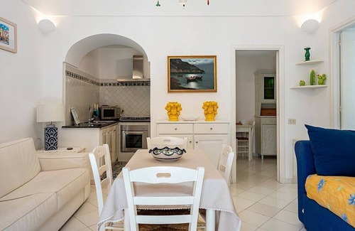 Positano City Centre House | Casa Solange: A characteristic and welcoming apartment located in the center of Positano and a few meters from the sea, with Free WI-FI.