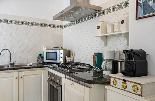 Positano City Centre House | Casa Solange: A characteristic and welcoming apartment located in the center of Positano and a few meters from the sea, with Free WI-FI.