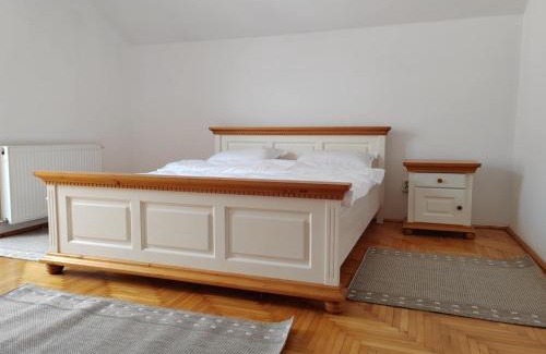 Suceava Villa | Casa spațioasă in oras