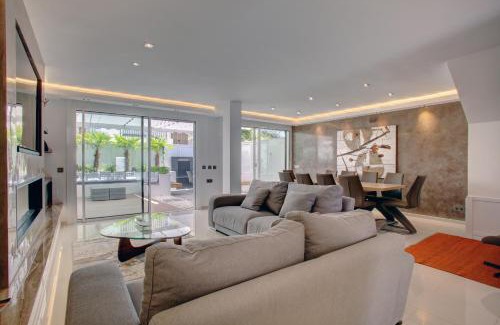 Golden Mile House | Casa Stefania