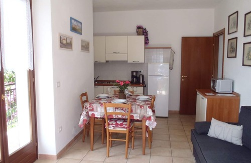 Torri del Benaco Apartment | Casa Stefano n. 2 - spectacular lake view - parking - WIFI free