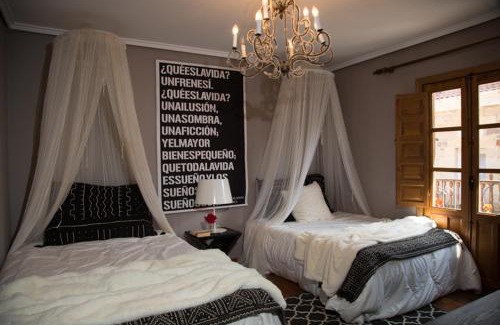 Valderredible House | Casa Tejada