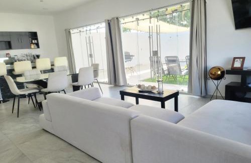 Tequesquitengo House | Casa Teques con aire acondicionado