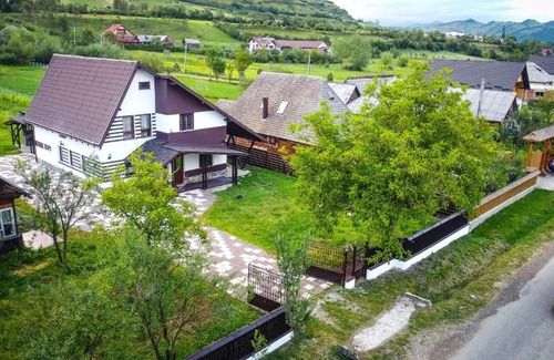 Rozavlea House | Casa Terra