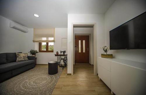 Lipa Villa | Casa Tilia