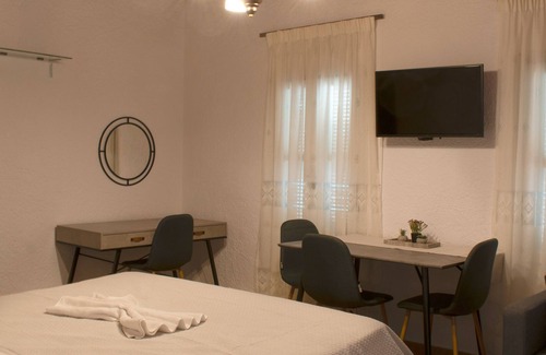 Petaloudes House | Casa Tradizionale