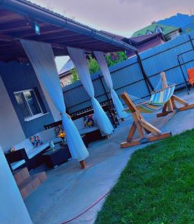 Jiblea Veche House | Casa Trandafirilor Calimanesti