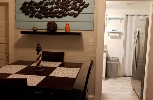 St. Augustine Cottage | Casa Tranquila, Walk Everywhere Sleeps 2, Comfy, Stylish, Parking, Uptown Area