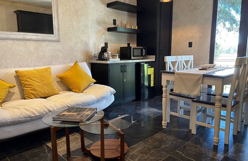Tlaxco Apartment | Casa Turicum: Your Romantic Refuge in Val'Quirico
