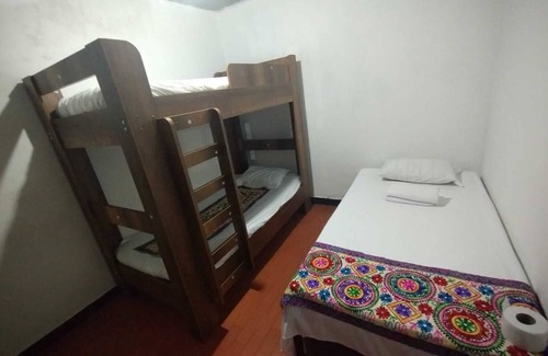 Cali Bed & Breakfast | CASA TURISTICA VALERIANA