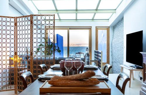 8th Arrondissement Apartment | CASA UMI - Magnifique appartement avec accès privé à la mer et grande terrasse