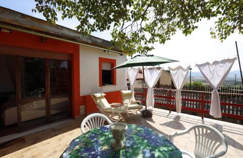 Collesalvetti House | Casa vacanza Maura relax Toscana