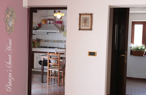 Marchesana Apartment | Casa Vacanze a soli 50 mt dal mare con terrazzo vista mare.