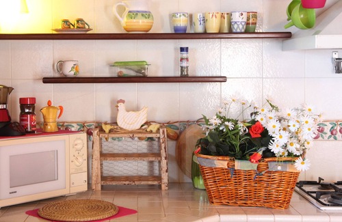 Marchesana Apartment | Casa Vacanze a soli 50 mt dal mare con terrazzo vista mare.