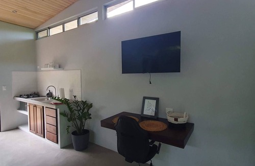 Atenas House | Casa Vainilla Atenas a 3km del Centro-wifi -parking -pet Friendly- no Smoking-