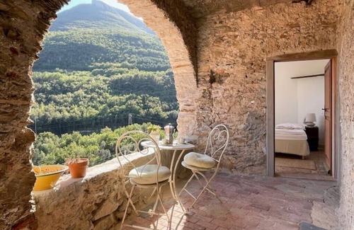 Erli House | Casa Val Neva: Panorama-dachterrasse & 30min Fahrt zum Meer