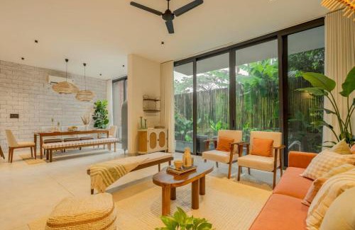 Marra Villa | CASA VASU VILLA private Pool Jacuzzi Caretaker