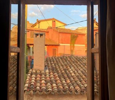 Laconi House | Casa Veronica - accogliente casa su due piani nel cuore del borgo